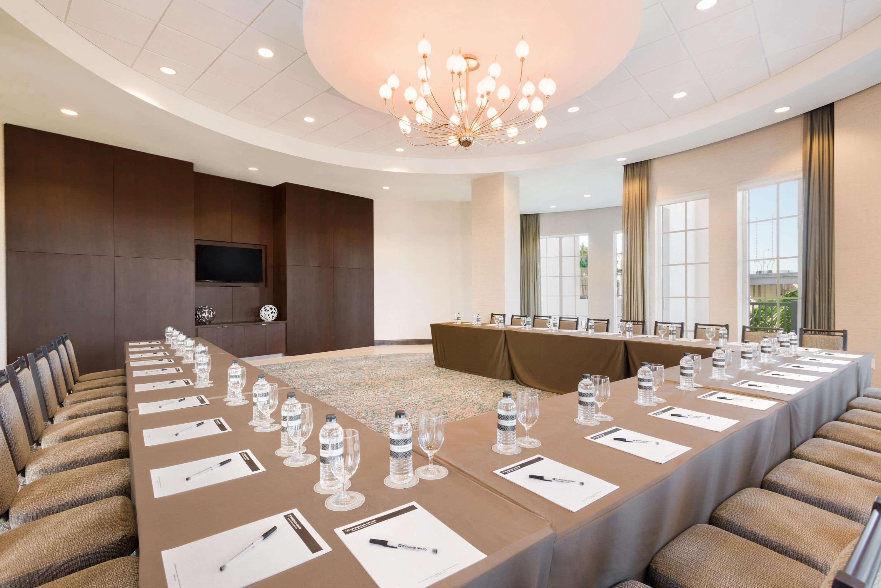 Wyndham Grand At Harbourside Place 4*